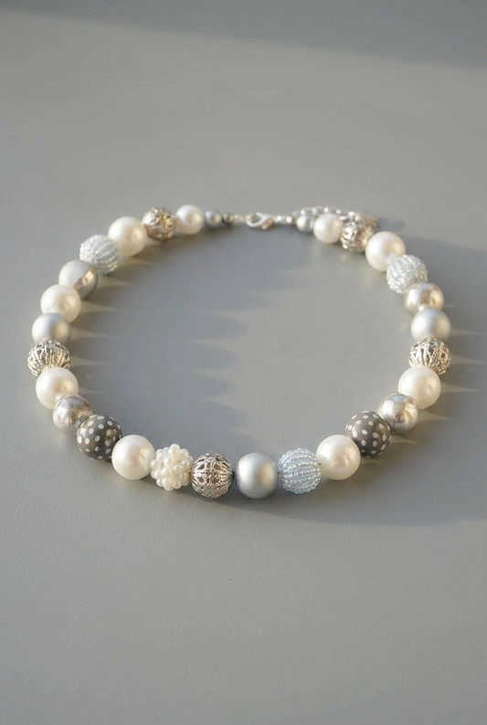Perlenkette Silky Silver